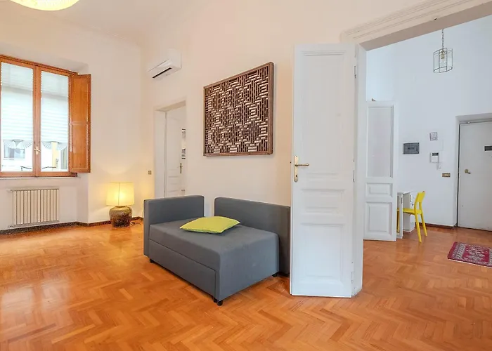 Casa Lucrezio Saint Peter's *