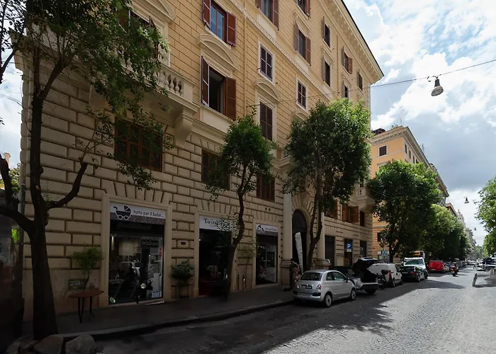 Casa Lucrezio Saint Peter's Rome